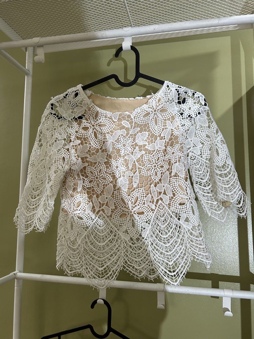 White lace top and skirt coordinates (Category: Sets or Coordinates) located in Quezon City. Submitted by crgggg (Listing ID 1456681581, Image 3). Description: Fits xs-s. This is super cuteee.