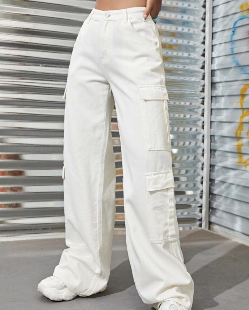 White Straight Leg Cargo Pants (Category: Other Bottoms) located in Manila. Submitted by itsandreaco (Listing ID 1456687281, Image 1). Description: - Body Measurements: Waist 29-30 / Hips 38 - Straight leg cargo pants - High waisted fit .