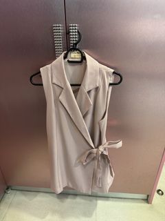 (Category: ) located in . Submitted by coclosets (Listing ID 1456629591, Image 1). Description: .