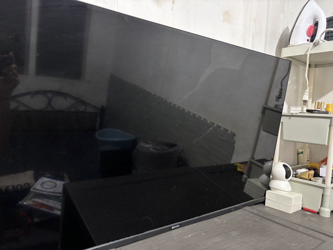 Xenon 40 inch Android Tv (Category: TV) located in Quezon City. Submitted by jmv__ (Listing ID 1456673507, Image 1). Description: Issue: LCD.