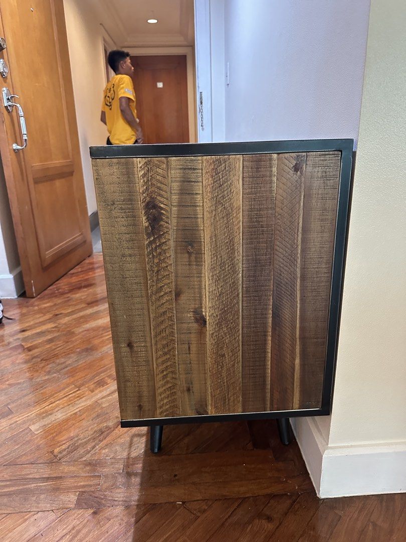 Zago Furniture TV console (Category: TV Consoles) located in Makati City. Submitted by aeri88 (Listing ID 1456692812, Image 3). Description: Good conditioned Zago furniture table .