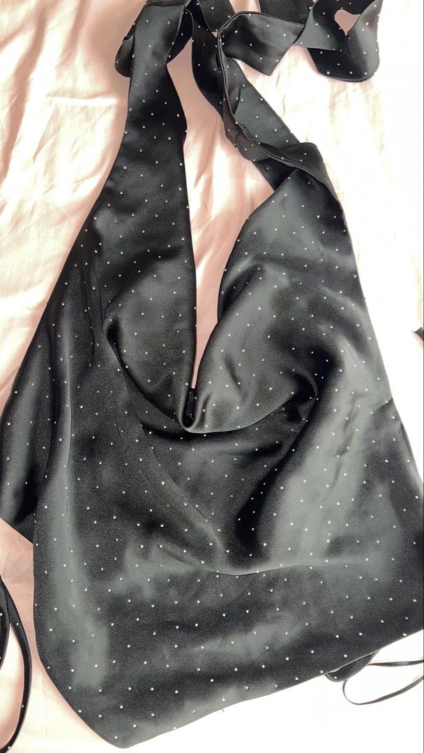 Zara backless sparkly top (Category: Sleeveless) located in Quezon City. Submitted by spacecleanse (Listing ID 1456674976, Image 2). Description: .