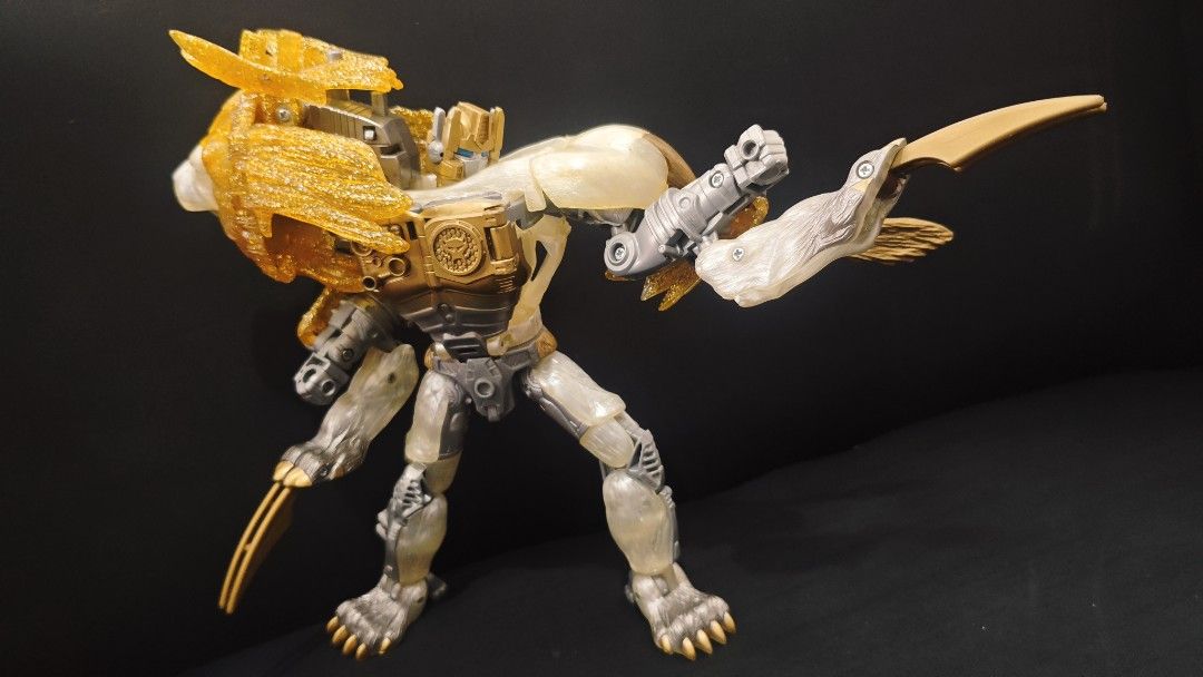 1998 Transformers Flash Lio Convoy (Category: Action & Battle Toys) located in Pasig City. Submitted by mxn_jp (Listing ID 1456829710, Image 3). Description: 1998 Transformers Flash Lio Convoy/Leo Prime (Very Rare) Mint condition, can still transform with no problem No box, and No missles included Meetups around Pasig or Binangonan Area Only. Shipping available via LBC/Lalamove, buyer will shoulder shipping fees.