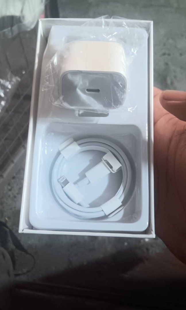 20w iphone type c to lightning set charger (Category: Chargers & Cables) located in Manila. Submitted by lekcpaccesories (Listing ID 1456952289, Image 1). Description: 20w iphone type c to lightning charger 200 only bnew with warranty francis malabon meet pede cod thru lalamove.