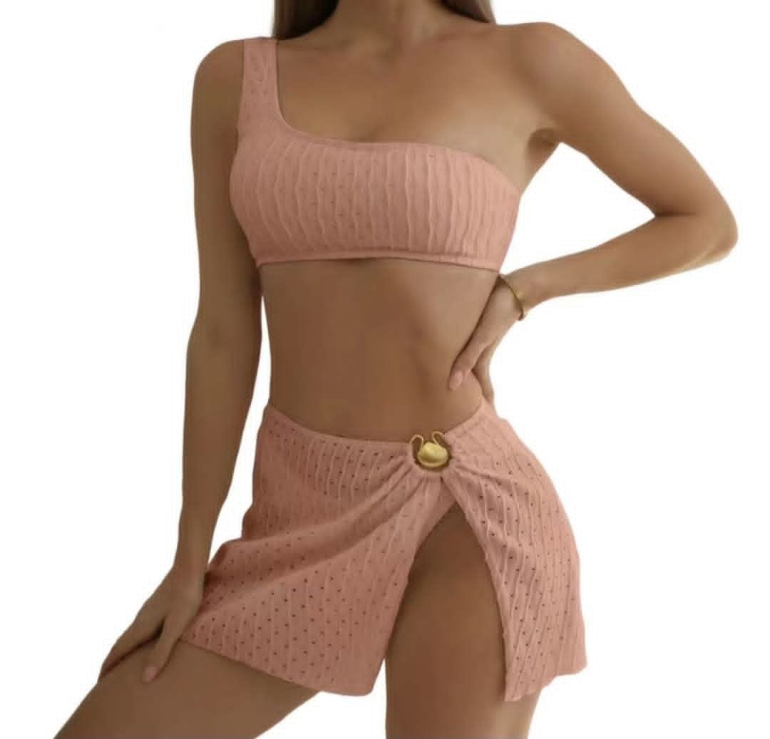 3in1 swimwear (Category: Bikinis & Swimsuits) located in Manila. Submitted by safewhale-01f4 (Listing ID 1456818664, Image 1). Description: 3 in 1 swimwear like new rfs: decluttering.