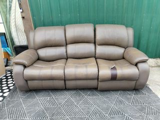 (Category: ) located in . Submitted by u.f.m_used_furniture_malaysia (Listing ID 1456914764, Image 1). Description: .