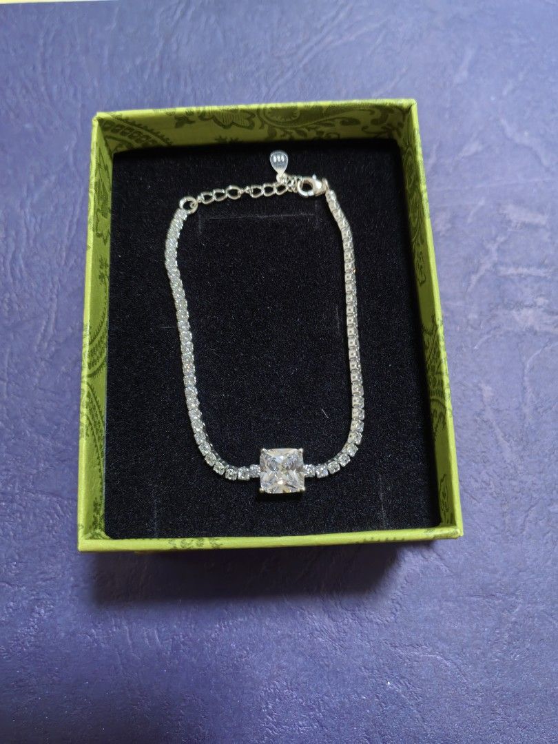 925 Silver Tennis Bracelet with Square Charm (Category: Bracelets) located in Taguig. Submitted by jeannescarlet (Listing ID 1456805443, Image 1). Description: 💎Brand New 💎925 Silver 💎Adjustable 6-7 inches.