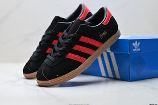 (Category: ) located in . Submitted by factory.shoes.outlet (Listing ID 1456787014, Image 1). Description: .