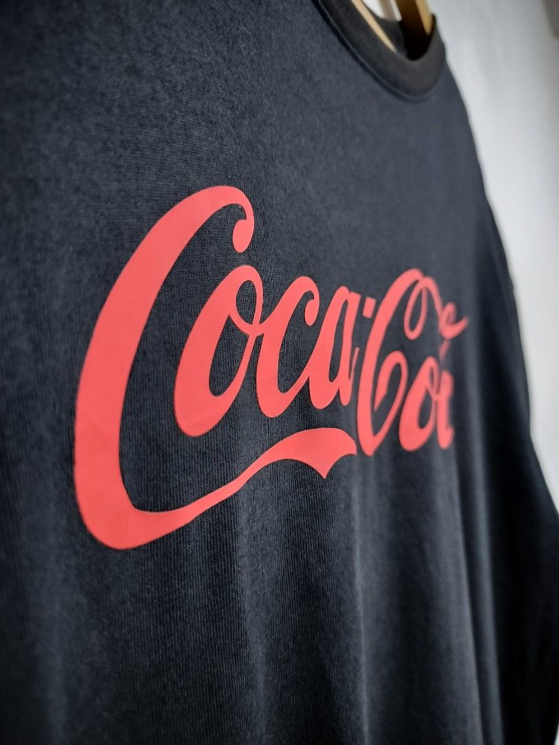 Anta x Coca Cola Embossed Logo (Category: Tshirts & Polo Shirts ) located in Taguig. Submitted by thriftybounce (Listing ID 1456920132, Image 3). Description: Fit : XL Width : 24 Length : 27.5-28 Color Rate : 9.5/10 Issue : None.