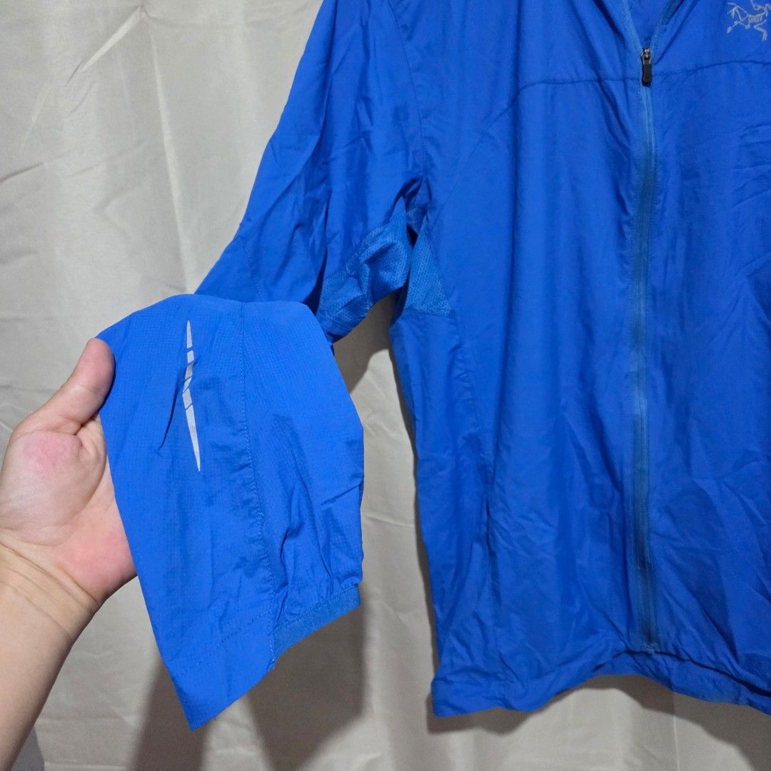 ARCTERYX MEN PACKABLE JACKET (Category: Activewear) located in Santiago. Submitted by fromboxes (Listing ID 1456785901, Image 2). Description: like new!.