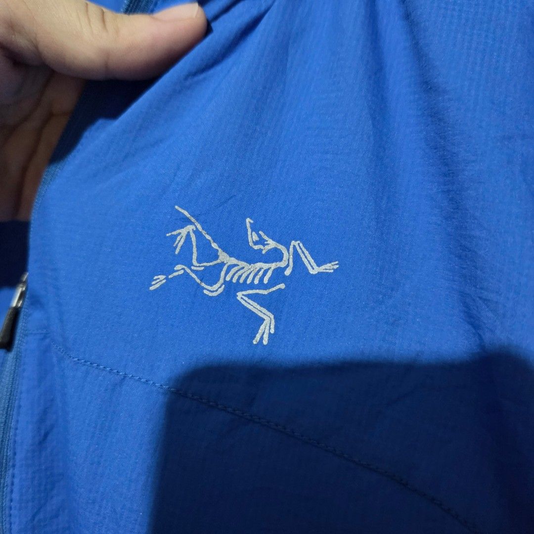 ARCTERYX MEN PACKABLE JACKET (Category: Activewear) located in Santiago. Submitted by fromboxes (Listing ID 1456785901, Image 3). Description: like new!.