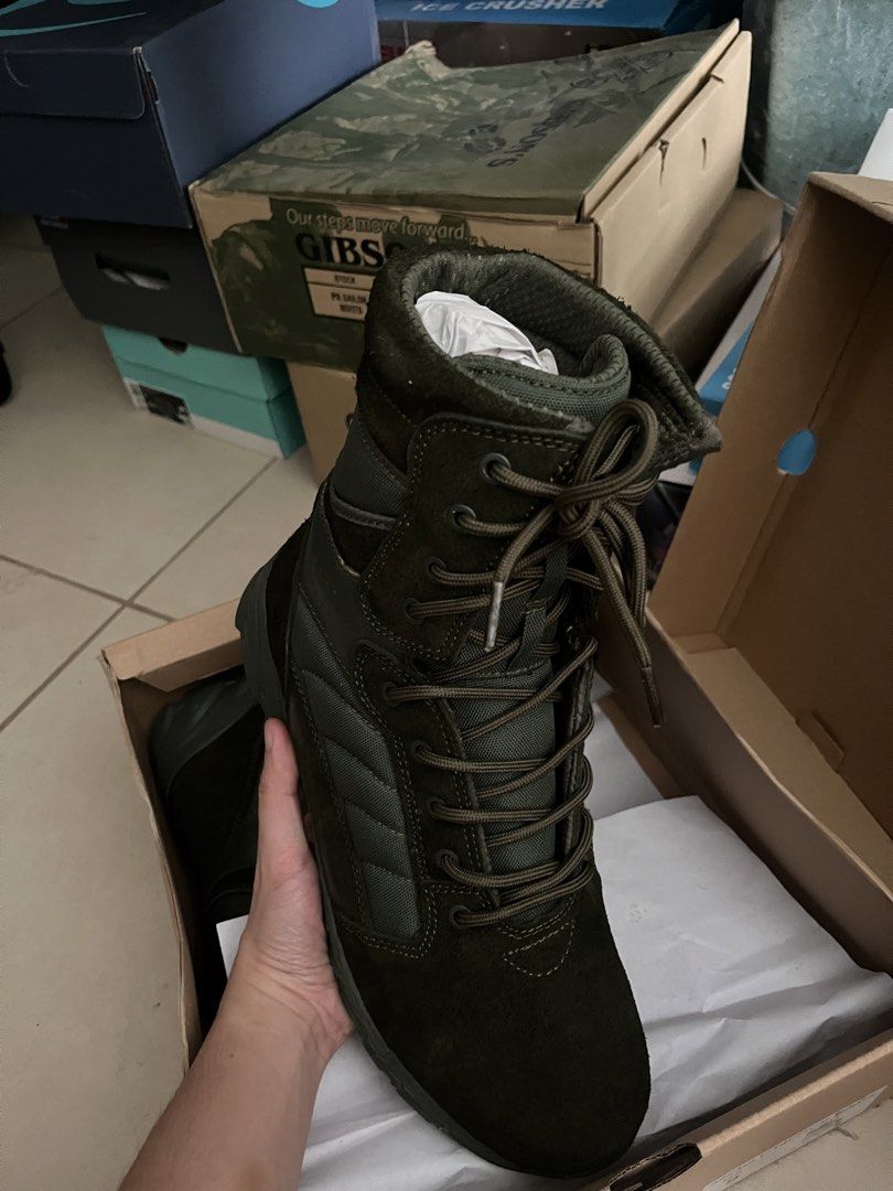 Assault Tactical Boots Olive Drab US Size 9 (Category: Boots) located in Quezon City. Submitted by michael_athrift (Listing ID 1456807061, Image 2). Description: - Olive drab tactical assault boots - Secure lace-up closure - Durable sole with deep treads for excellent grip - Ideal for outdoor adventures or demanding work environments - Comes in original packaging.