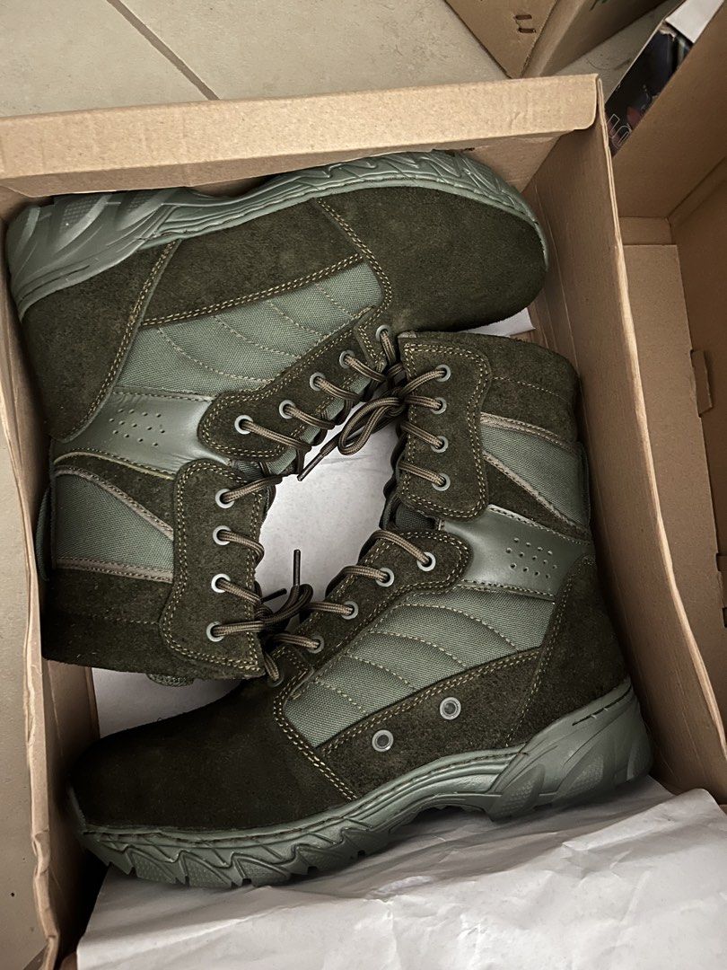 Assault Tactical Boots Olive Drab US Size 9 (Category: Boots) located in Quezon City. Submitted by michael_athrift (Listing ID 1456807061, Image 1). Description: - Olive drab tactical assault boots - Secure lace-up closure - Durable sole with deep treads for excellent grip - Ideal for outdoor adventures or demanding work environments - Comes in original packaging.