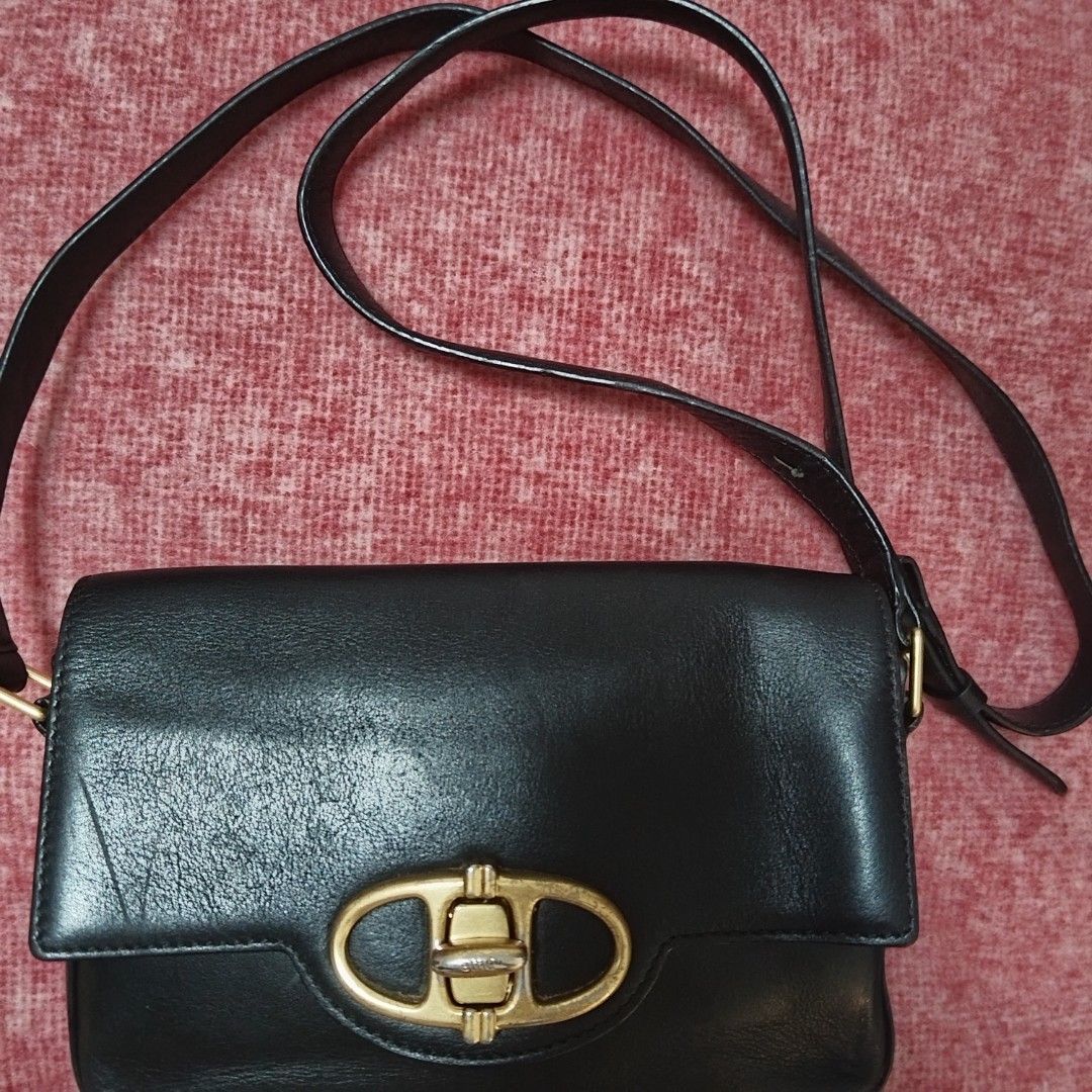 Athe Vanessa Bruno Crossbody Bag (Category: Luxury Bags & Wallets) located in Bulacan. Submitted by brandedbagspreloved (Listing ID 1456862707, Image 1). Description: Korea Bought Small size as is bawal sa maarte last price posted plus shipping.