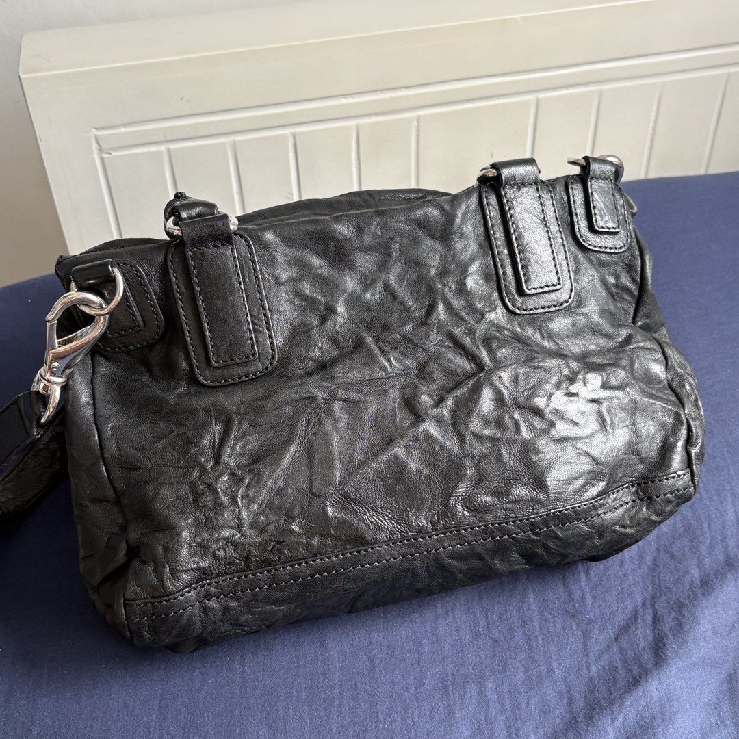 Authentic Givenchy Medium Pandora Cross body Bag (Category: Luxury Bags & Wallets) located in Manila. Submitted by snatchmybag (Listing ID 1456794767, Image 3). Description: .