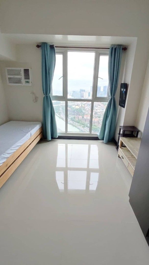 Axis Residences Tower A for Sale (Category: Apartments & Condos) located in Manila. Submitted by fayeananda98719 (Listing ID 1456833803, Image 1). Description: Rush for Sale Axis Residences by RLC Direct buyers only Location: Pioneer St., Mandaluyong City (walking distance to/from Edsa & MRT Boni) Tower A, 33rd flr., 23.76 sqm Fully furnished For only 2,514,000 Breakdown: Bank Balance: 1,914,000 Cash-out to seller: 600,000 Bank: Unionbank Buyer n