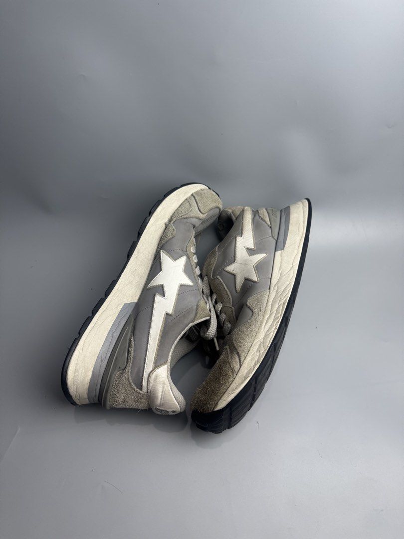 Bape - Roadsta Express (Category: Sneakers) located in San Pablo. Submitted by hiddenrygn (Listing ID 1456808381, Image 1). Description: Bape - Roadsta Express Size 10us Has flaws kindly check detailed pics Still usable Authentic Dm!.