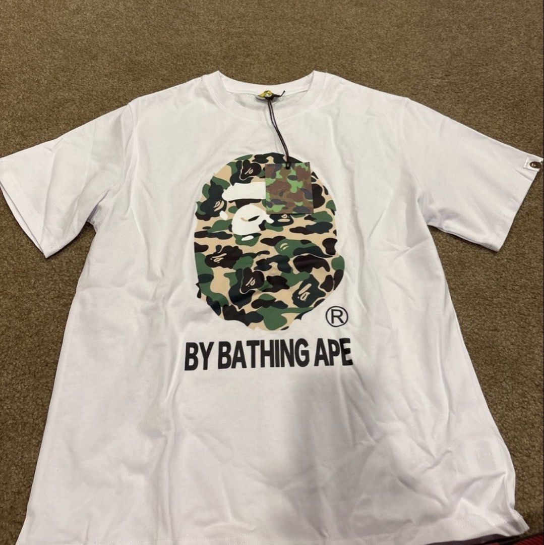 Bape tee (Category: Tshirts & Polo Shirts) located in Singapore. Submitted by isaaccccc.1028 (Listing ID 1456817521, Image 3). Description: Bape t-shirt Pm if interested .
