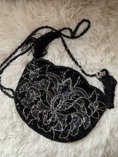 (Category: ) located in . Submitted by iloveyou_preloved (Listing ID 1456856353, Image 1). Description: .