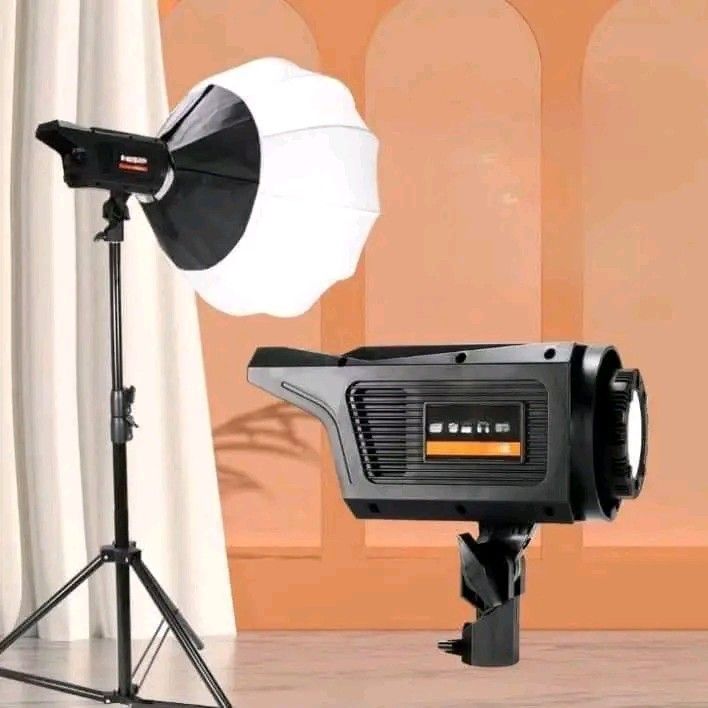Bediro softball Photography lights (Category: Lighting & Studio Equipment) located in Manila. Submitted by ramosmarvi53163 (Listing ID 1456881223, Image 3). Description: Studio Softball studio light.