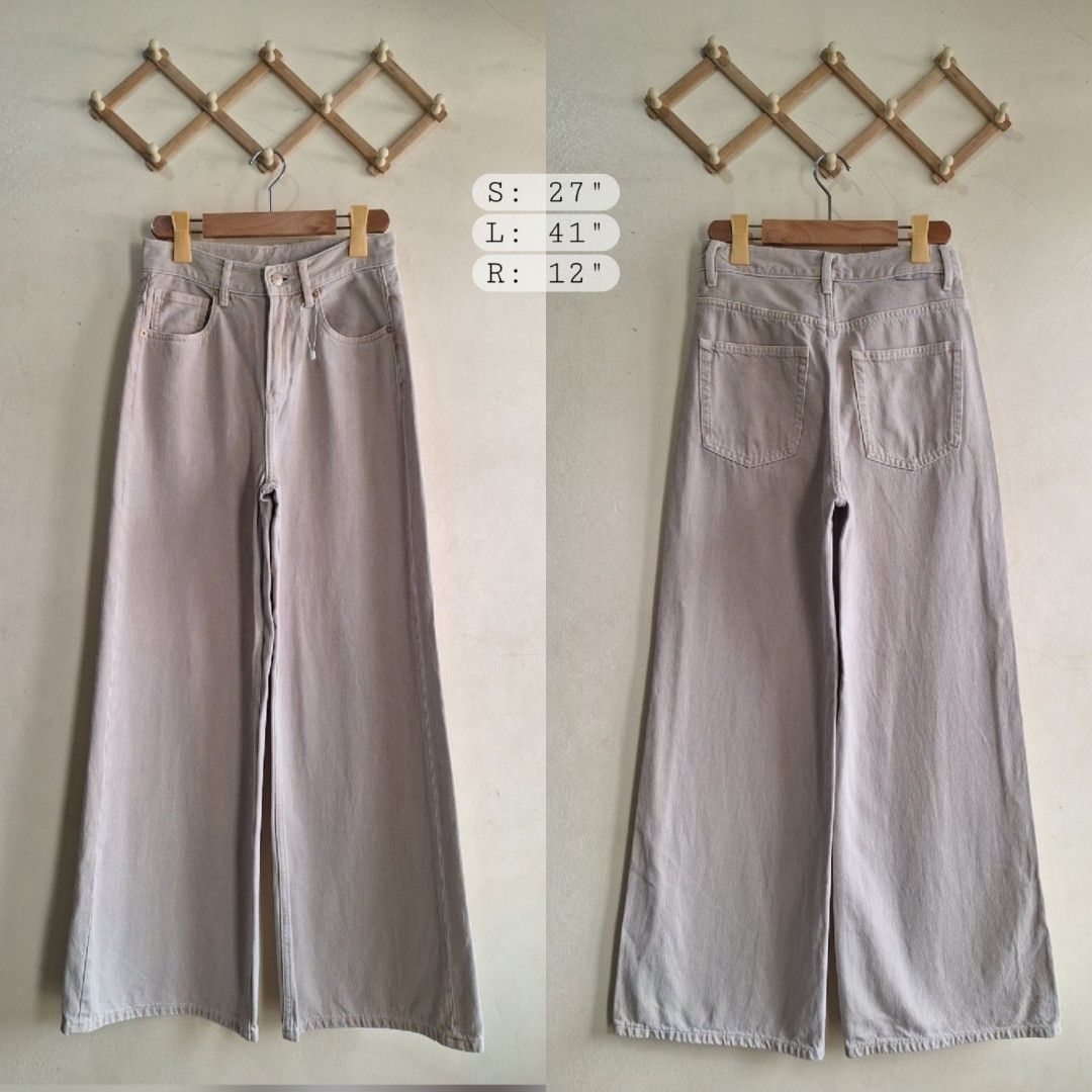 Beige Wide Leg Denim Pants (Category: Jeans) located in Bulacan. Submitted by vicpicks (Listing ID 1456896628, Image 1). Description: Beige Wide Leg Denim Pants Waist: 27" Length: 41" Front Rise: 12" Mode of Delivery: J&T Express, Lalamove Mode of Payment: Gcash, BDO 📍 Bulacan.