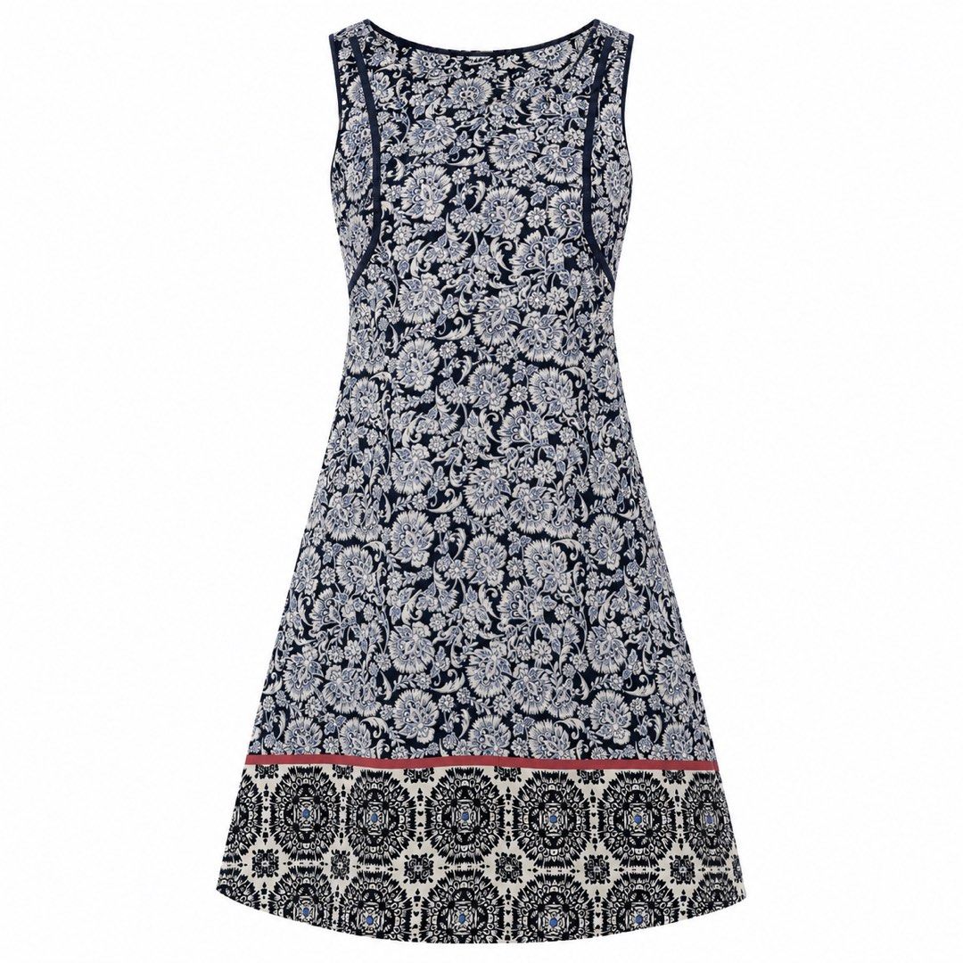 Black and White Floral Dress (Category: Dresses) located in San Ildefonso. Submitted by rgdeclutters (Listing ID 1456924813, Image 1). Description: L - 35" W - 15".
