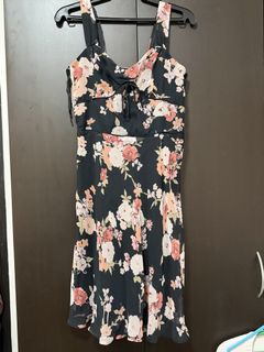 (Category: ) located in . Submitted by ml.closet (Listing ID 1456819595, Image 1). Description: .