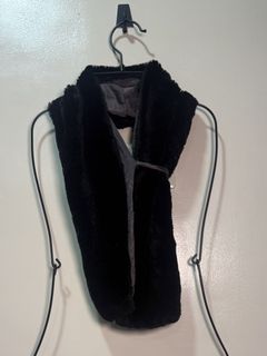(Category: ) located in . Submitted by fashionifywardrobe8899 (Listing ID 1456816688, Image 1). Description: .