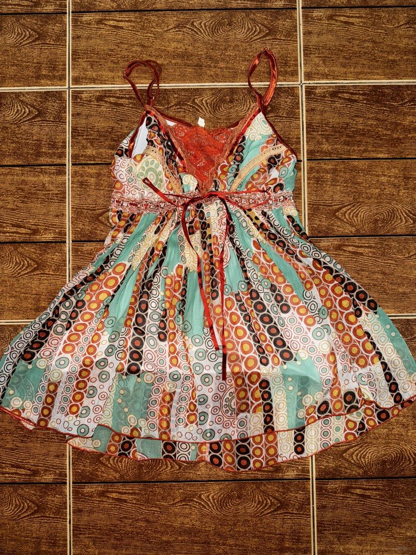 Boho Print Top with Lace Trim (Category: Others Tops) located in Cabuyao City. Submitted by gabbysofia (Listing ID 1456888101, Image 1). Description: - Adjustable spaghetti straps - Ribbon below the bust (adjustable).