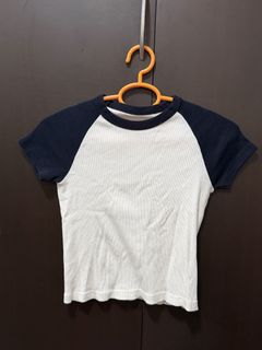 (Category: ) located in . Submitted by ml.closet (Listing ID 1456820594, Image 1). Description: .