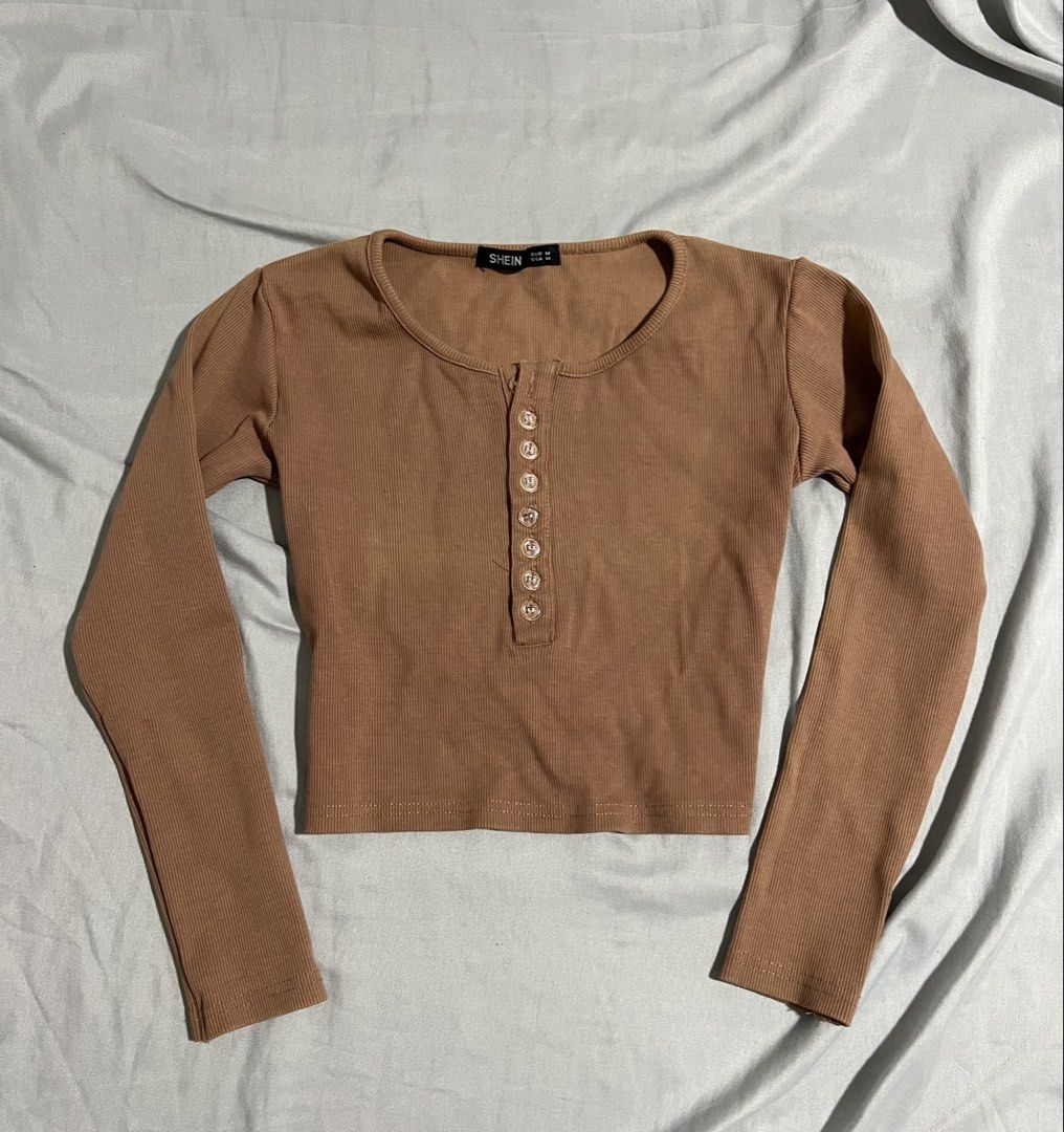 Button down longsleeves (Category: Longsleeves) located in Taytay. Submitted by prelovedbyzab (Listing ID 1456946456, Image 1). Description: .