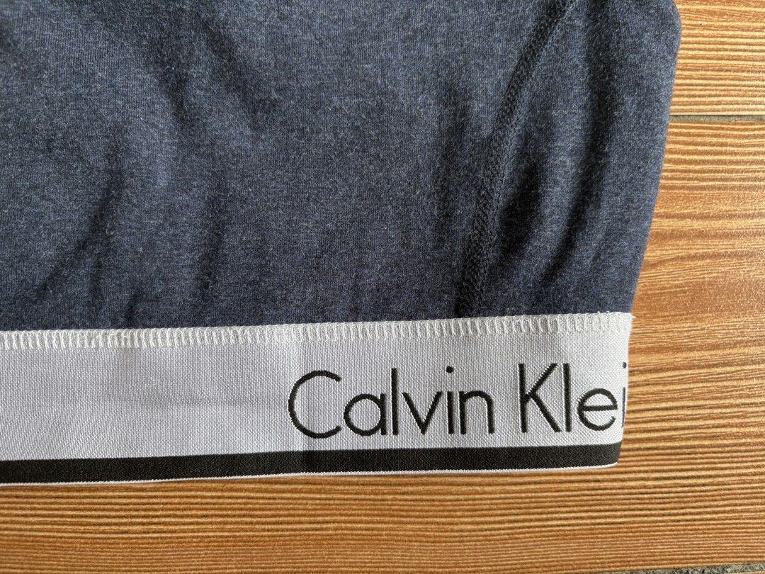 CALVIN KLEIN PERFORMANCE RACERBACK SPORTS BRA (Category: Activewear) located in Makati City. Submitted by jnc__apparel (Listing ID 1456896562, Image 3). Description: 🏷️ CALVIN KLEIN PERFORMANCE RACERBACK SPORTS BRA 📌 Dimes: 13L x 14W 📌 Size: Small for womens 📌 Condition: Like new 📌 Color rate: 10/10 📌 Issue: None ✅ Washed and ready to wear.