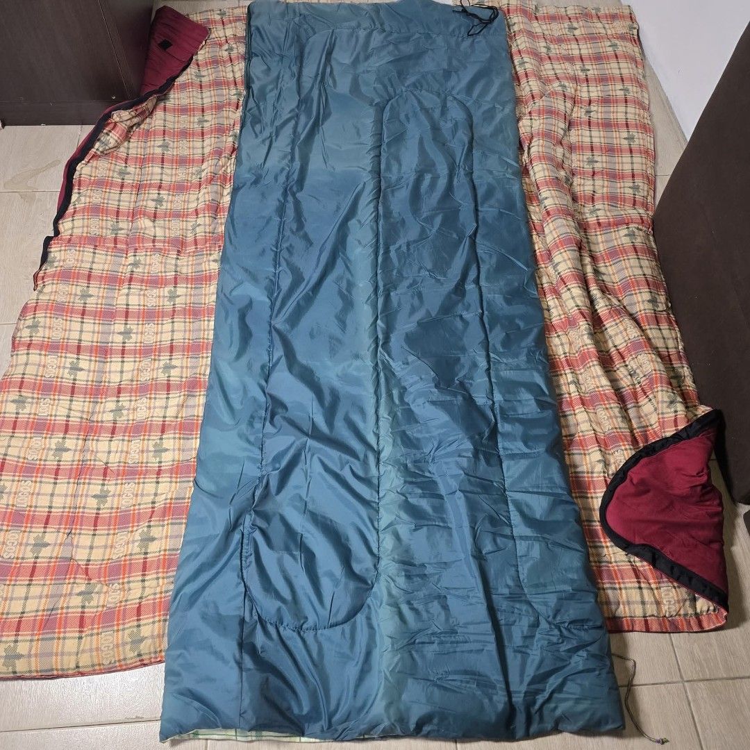 Campman Sleeping Bag from Japan (Category: Hiking & Camping) located in Pasig City. Submitted by millennialthrifter (Listing ID 1456793541, Image 3). Description: 🔥𝗖𝗔𝗠𝗣𝗠𝗔𝗡 𝗝𝗔𝗣𝗔𝗡 𝗦𝗟𝗘𝗘𝗣𝗜𝗡𝗚 𝗕𝗔𝗚 ❗ 𝑷𝒉𝒑 600 ✅Brand: Campman Japan ✅Lightweight and compact Sakto sa camping, travel, at next outdoor adventure!.
