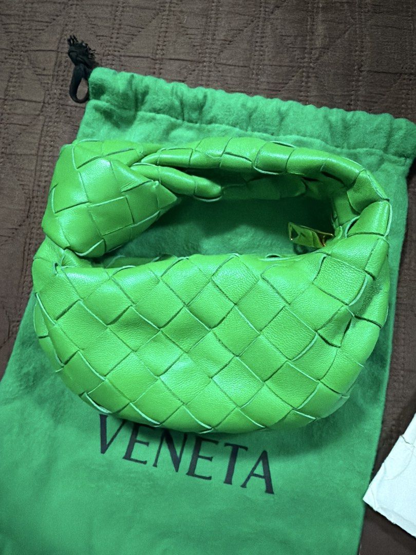Candy Jodie Bottega Veneta Pouch Bag (Category: Luxury Bags & Wallets) located in Paranaque City. Submitted by bagstosellbymadamasf (Listing ID 1456927342, Image 2). Description: - Candy Jodie Bottega Veneta - authentic - Chic green pouch bag - Intricate woven leather design - Comes with a protective dust bag - An eye-catching statement piece for any outfit MOP: BPI, BDO Meet up: Alabang town center .