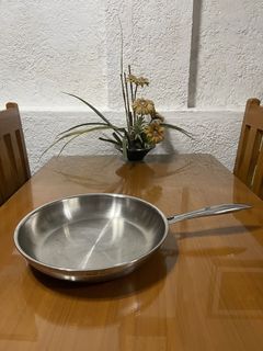 (Category: ) located in . Submitted by doublelkitchenware (Listing ID 1456905040, Image 1). Description: .