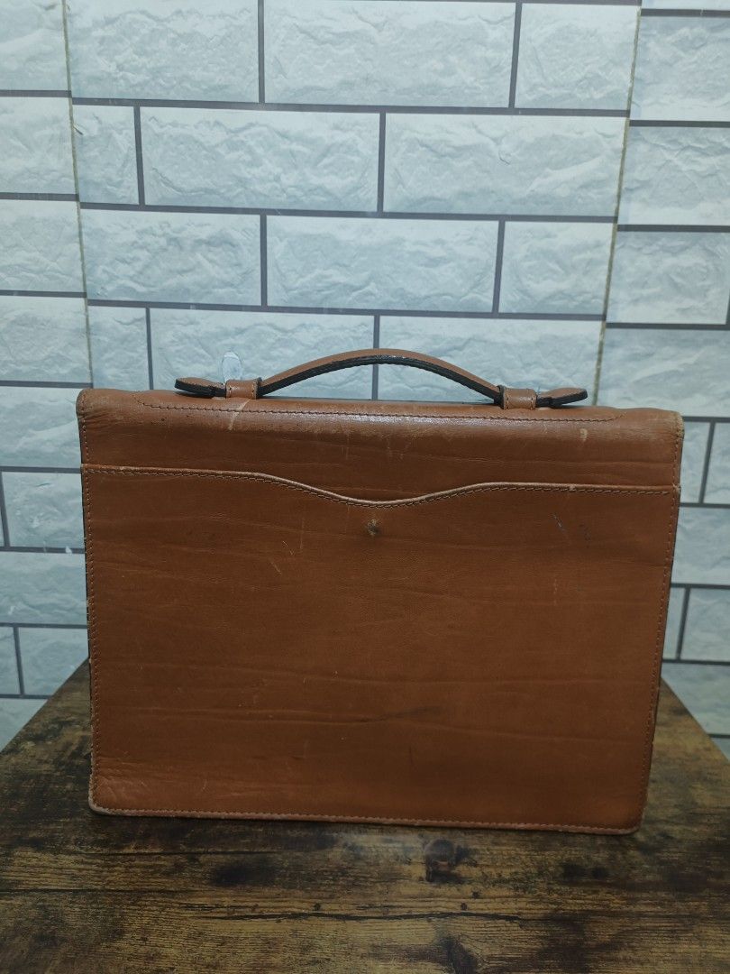 Castelbajac documents bag japan (Category: Briefcases) located in Las Pinas. Submitted by kuya_erick (Listing ID 1456871471, Image 2). Description: castelbajac documents bag made in japan complete details posted 999 + sf only las pinas meet up.