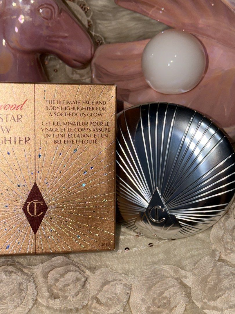 Charlotte Tilbury Superstar Glow Highlighter (Category: Makeup) located in Quezon City. Submitted by rhai_decluttering (Listing ID 1456895238, Image 2). Description: Charlotte Tilbury Superstar Glow Highlighter.