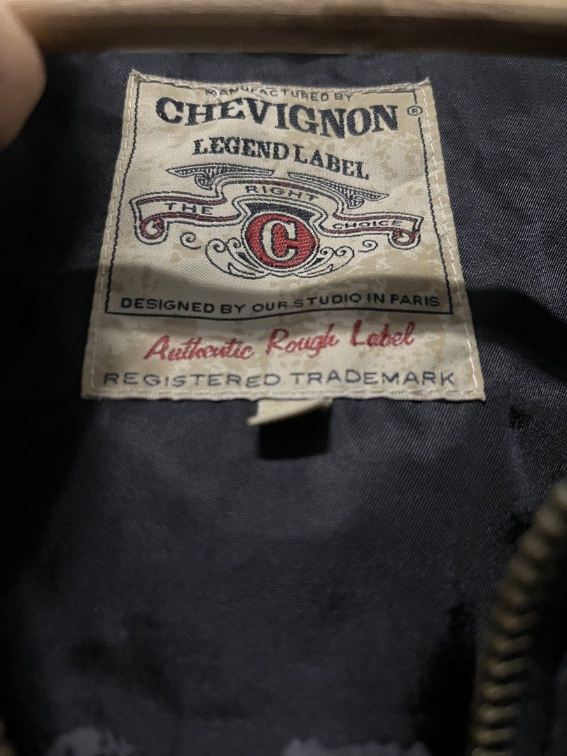 Chevignon Legend Label Jacket - Black (Category: Coats, Jackets and Outerwear) located in Baguio. Submitted by miisthyshop.ph (Listing ID 1456877047, Image 2). Description: CHEVIGNON® LEGEND LABEL Authentic Rough Label REGISTERED TRADEMARK Size: XL (International) / 180/96A (China standard sizing) Main Material (Matière Principale): 100% Coton (Cotton)Lining (Doublure): 100% Polyester .
