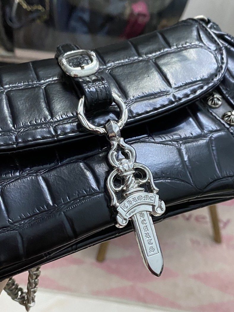 CHROME HEARTS (Category: Luxury Bags & Wallets) located in San Mateo. Submitted by kluxuryy (Listing ID 1456917375, Image 2). Description: OFFER YOUR PRICE NEGOTIABLE.