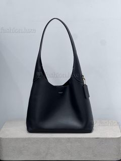 (Category: ) located in . Submitted by fashion.luxe (Listing ID 1456846036, Image 1). Description: .