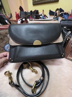 (Category: ) located in . Submitted by joansc (Listing ID 1456935907, Image 1). Description: .