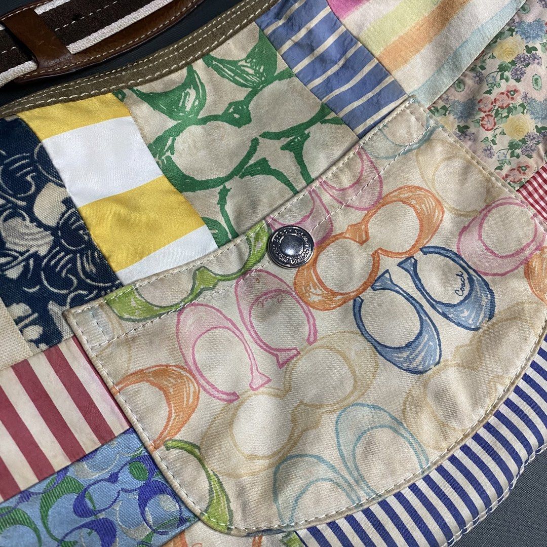 Coach Hamptons Weekend Patchwork Signature Scribble Hobo Bag (Category: Shoulder Bags) located in Cavite. Submitted by lit_loots (Listing ID 1456918175, Image 3). Description: Issue rubs, see the pics.