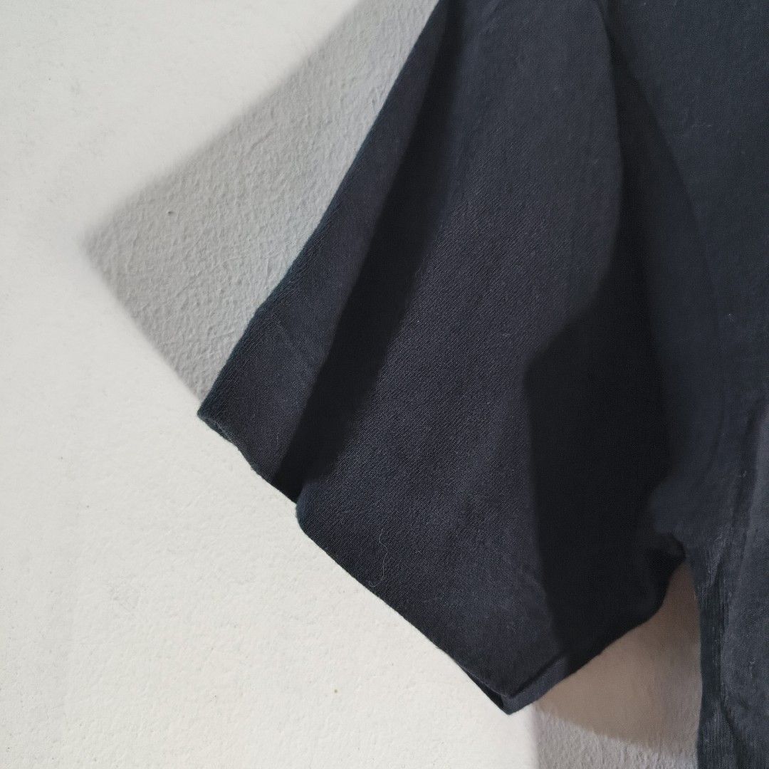Comme Des Garcons Play Heart Patch T-Shirt (Category: Luxury Apparel) located in Antipolo. Submitted by soon2byours_ (Listing ID 1456914642, Image 2). Description: Dimensions (laid flat): ‎Pit to Pit: 18½" ‎Length: 26¼" ‎[Medium on tag] ‎ ‎Flaws: need rewash (due to long-term storage) ‎Color Rate: 10/10 ‎Condition: EXCELLENT ‎ ‎COLOR MAY VARY DUE TO LIGHTING!.