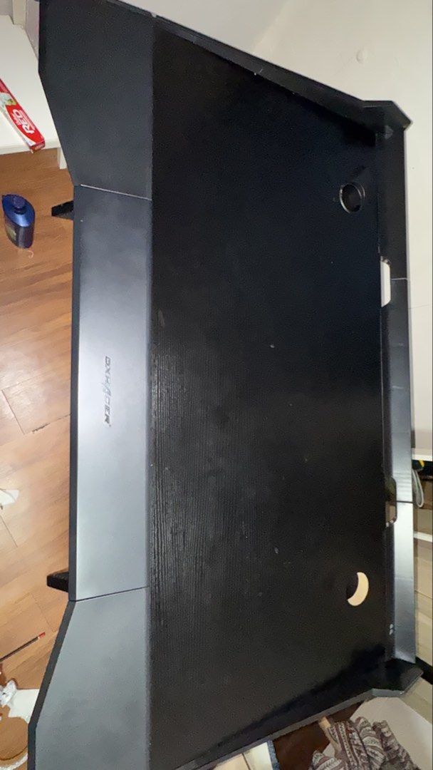 Computer table (Category: Office & Business Technology) located in Singapore. Submitted by rjauto (Listing ID 1456938728, Image 1). Description: Moving house . Urgent sale . Need to arrange own delivery .