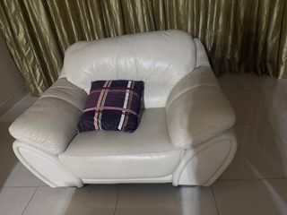 (Category: ) located in . Submitted by neevitha443 (Listing ID 1456819071, Image 1). Description: .