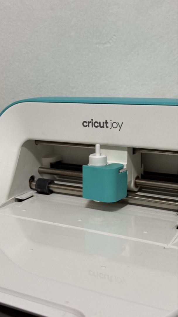 Cricut Joy (Category: Craft Supplies & Tools) located in Quezon City. Submitted by rratirazona (Listing ID 1456899535, Image 3). Description: Cricut Joy - Bought on November 2024 - Unit and power chord only, no box and other accessories included - Well-used for my small business, but still in good condition - I used this to cut vinyl and cardstock, great for beginner crafters RFS: Cutting machine upgrade 😊.