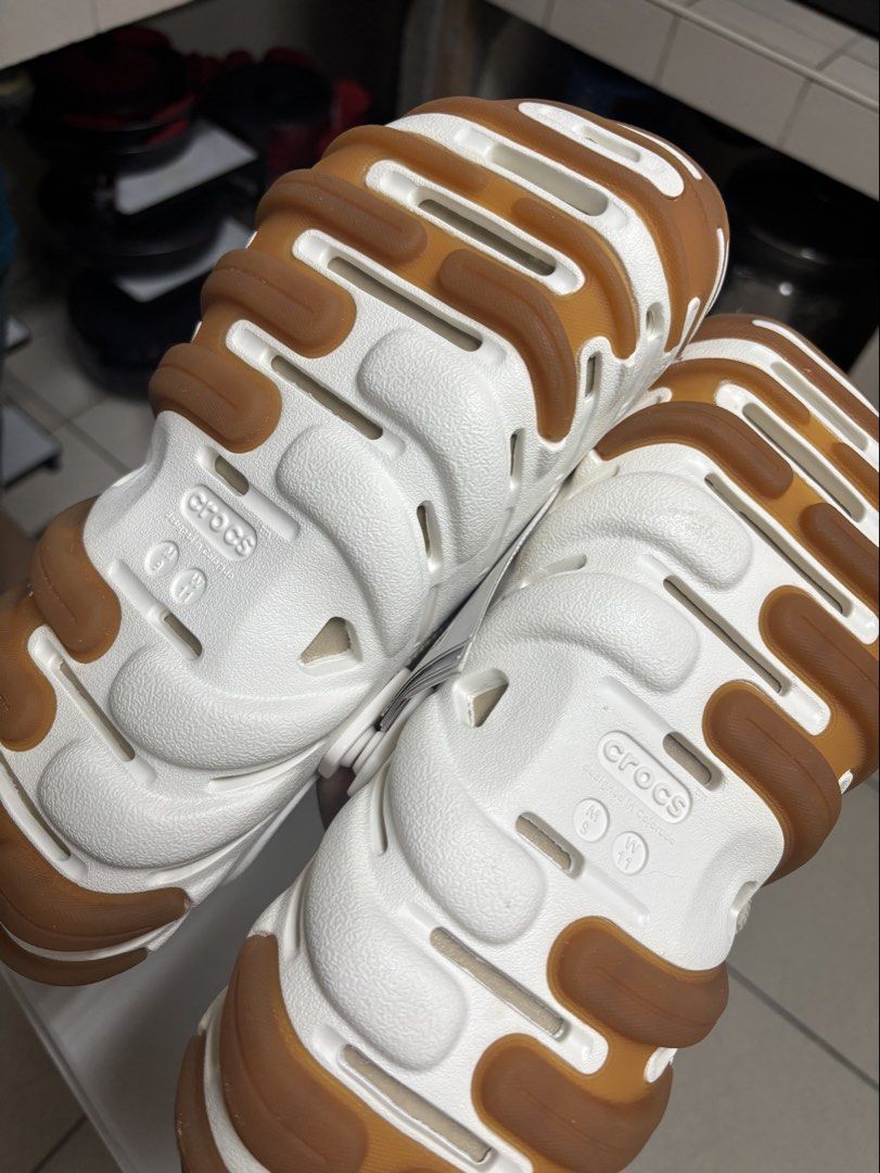 Crocs Echo Gum Clog White Brown Size M9/W11 (Category: Slippers & Slides) located in Manila. Submitted by prelovedbymeryll (Listing ID 1456854278, Image 2). Description: bnew original rfs: want different color.
