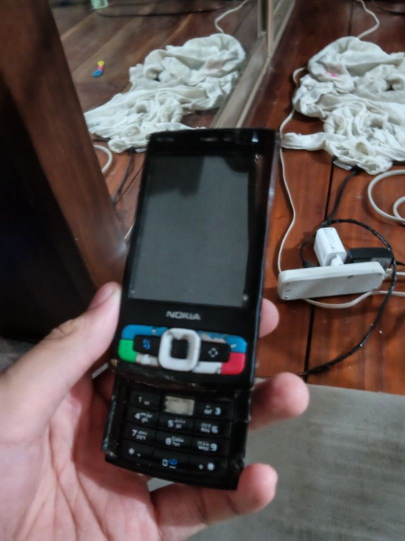 Defective Nokia N95 8GB (Read Desc) (Category: Early Generation Mobile Phones) located in Samal. Submitted by yohannesumang (Listing ID 1456879777, Image 1). Description: Issue: LCD Backlight, Housing, Camera flash, 8gb Memory (Negotiable price and Meet me only on person) (Fb: Yohanne Sumang).