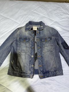 (Category: ) located in . Submitted by catchyfinds (Listing ID 1456827098, Image 1). Description: .