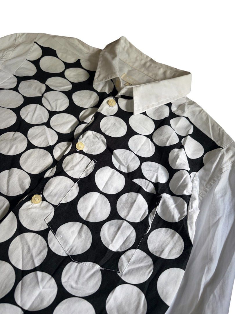 Diesel Shirt Polka Dot Panel White Button Up Size M (Category: Luxury Apparel) located in Abucay. Submitted by esangbalakalang (Listing ID 1456808873, Image 3). Description: Description: - Classic white button-up shirt - Features a stylish black and white polka dot panel on the front - Classic collar and full button closure - Convenient chest pocket - Size: Medium (M) - Versatile for casual and smart-casual occasions.